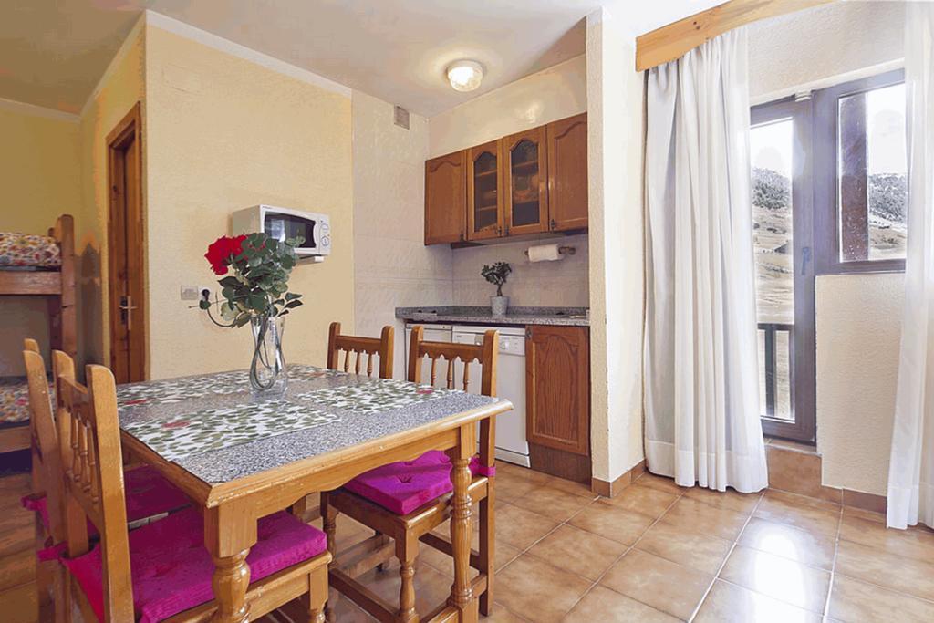 Apartamentos Deusol Soldeu Bagian luar foto